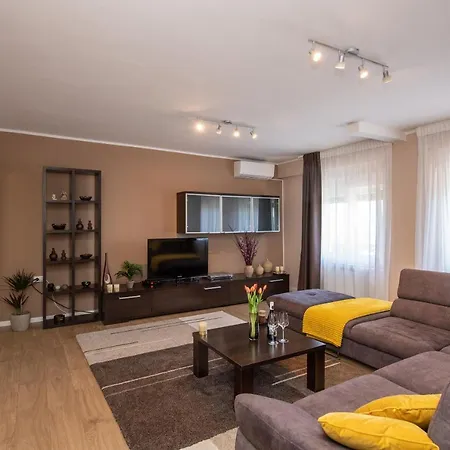 Διαμέρισμα Carmen *